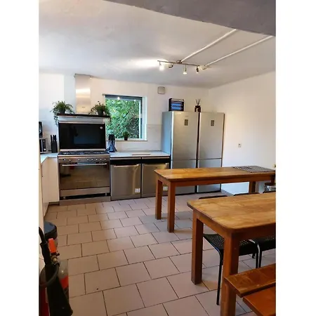 Modern Group In Bra *