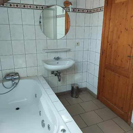 Modern Group In Bra Ferienhaus