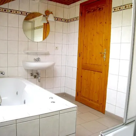 Holiday home Modern With Bubble Bath And Sauna In Bra